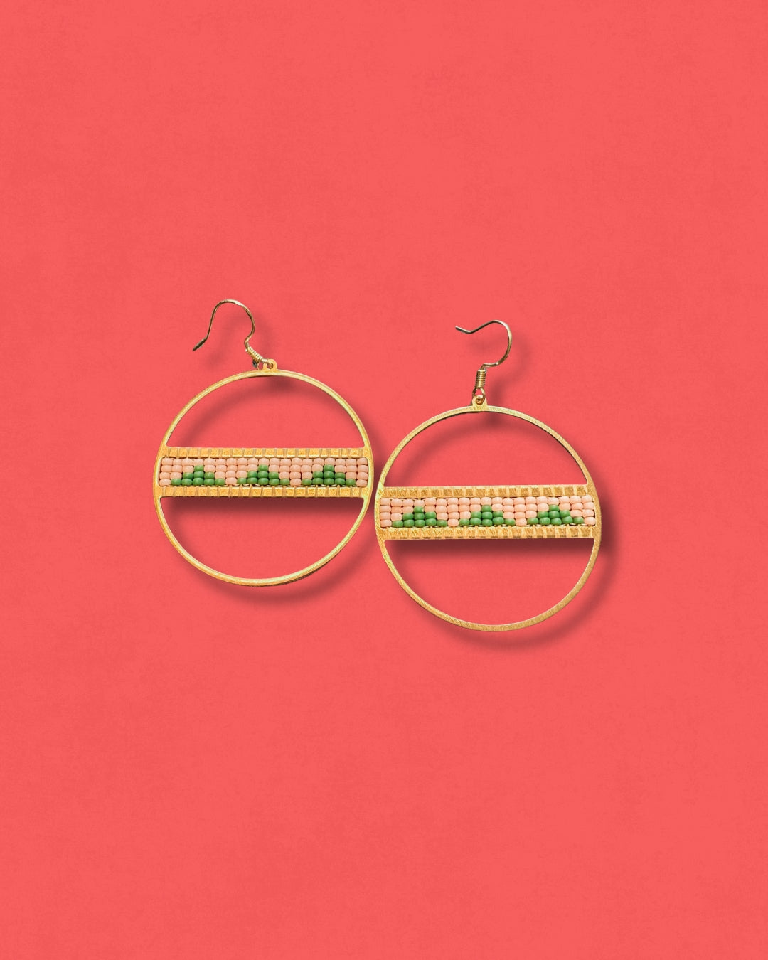 Circle Frame - Mountain Range